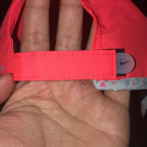 Women’s “Run” Nike hat - Picture 4 of 4